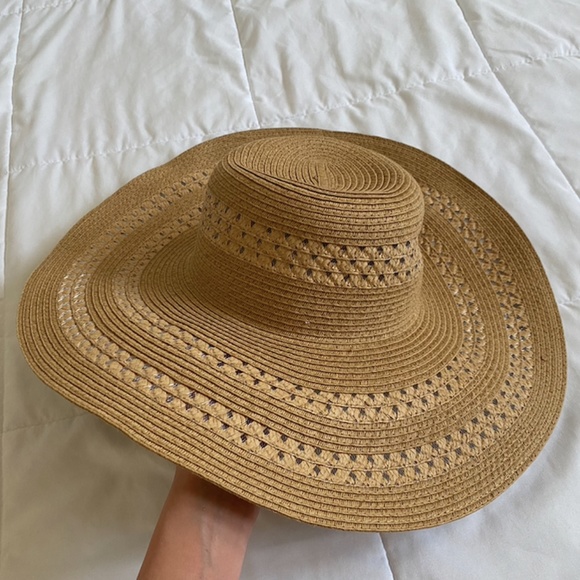 Forever 21 Floppy Hat - Picture 1 of 2